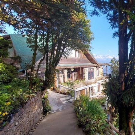 The English Cottage Darjeeling ดาร์จีลิง ภายนอก รูปภาพ