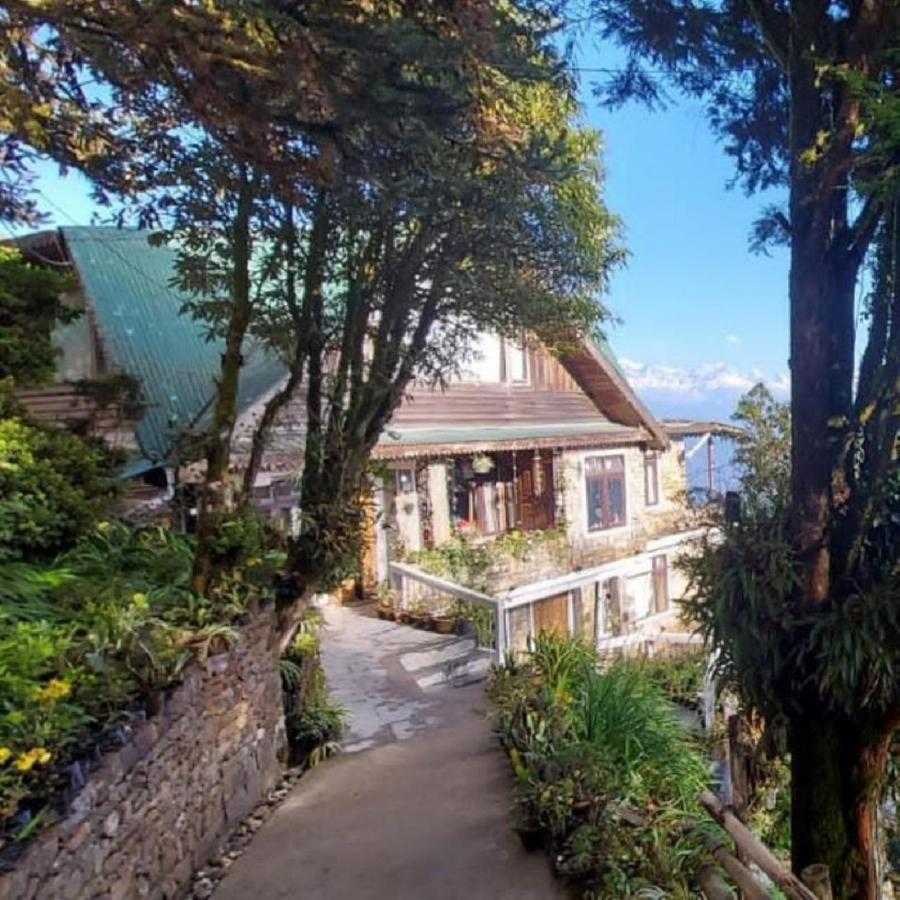 The English Cottage Darjeeling ดาร์จีลิง ภายนอก รูปภาพ