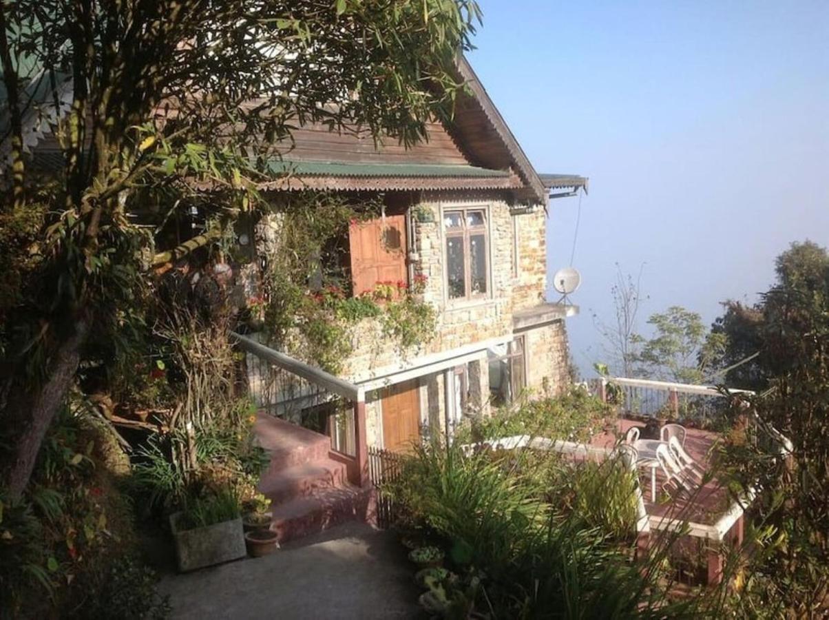 The English Cottage Darjeeling ดาร์จีลิง ภายนอก รูปภาพ